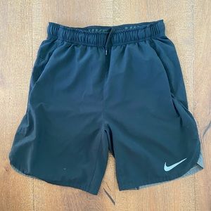 Black Nike Flex shorts Small